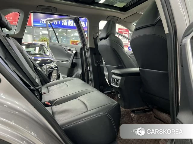 Toyota Wildlander 2023 Темно-серый из Китая, фото 5