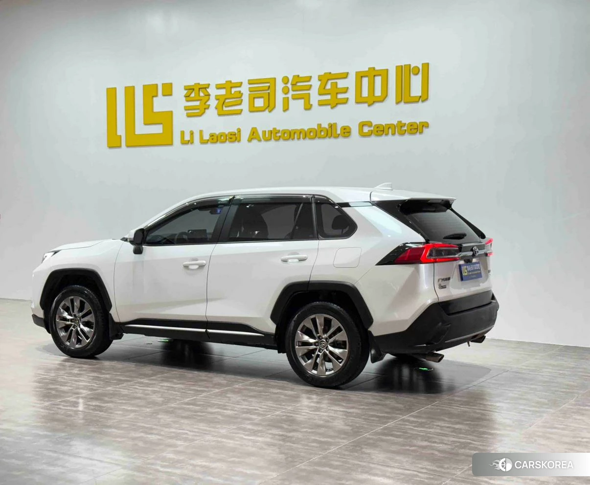 Toyota Wildlander 2022 Белый из Китая, фото 5
