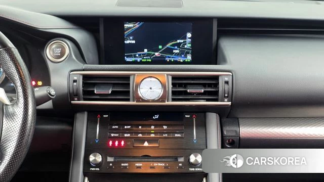 Lexus New IS300 2018 Белый из Кореи, фото 5