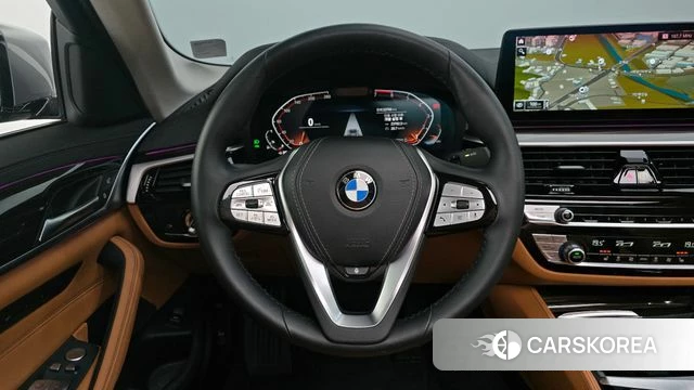 BMW 5 Series (G30) 2023 Серый из Кореи, фото 5