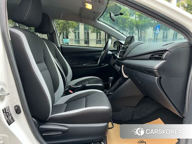 Toyota Yaris L 2021 Белый из Китая, фото 5