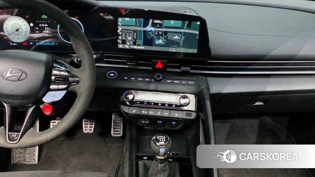 Hyundai The New Avante (CN7) 2024 Белый из Кореи, фото 5