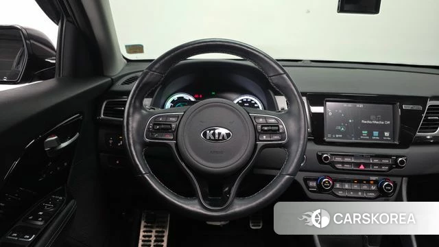 Kia Niro 2018 Черный из Кореи, фото 5
