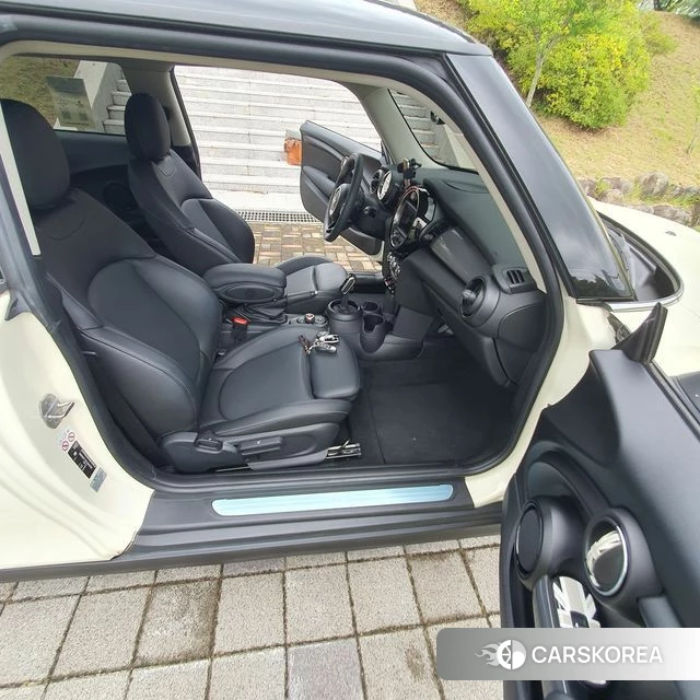 Mini Cooper 2020 Жемчужный цвет из Кореи, фото 5