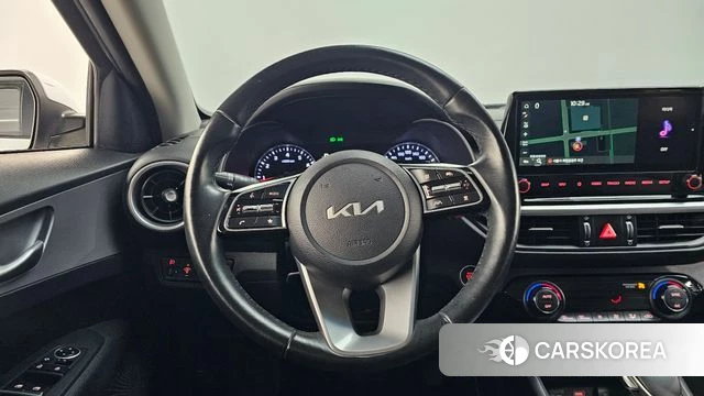 Kia The New K3 2nd generation 2022 Белый из Кореи, фото 5