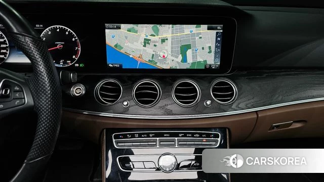 Mercedes-Benz E-Class W213 2018 Черный из Кореи, фото 5