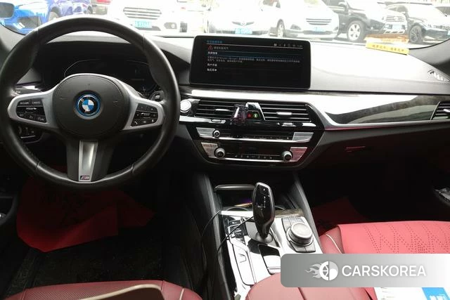 BMW 5 series PHEV 2022 Белый из Китая, фото 5