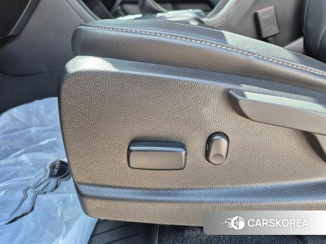Chevrolet (GM Daewoo) Real New Colorado 2023 Черный из Кореи, фото 5