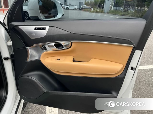 Volvo XC90 second Generation 2023 Белый из Кореи, фото 5