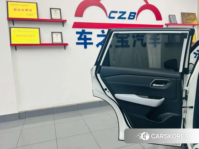 Nissan X-Trail 2023 Белый из Китая, фото 5