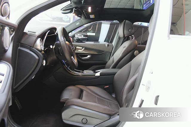 Mercedes-Benz GLC 2021 Белый из Китая, фото 5