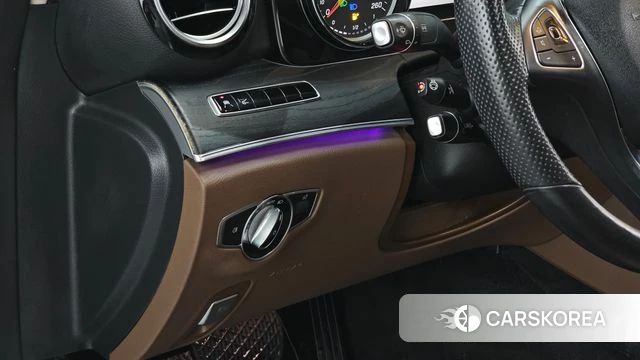 Mercedes-Benz E-Class W213 2018 Белый из Кореи, фото 5