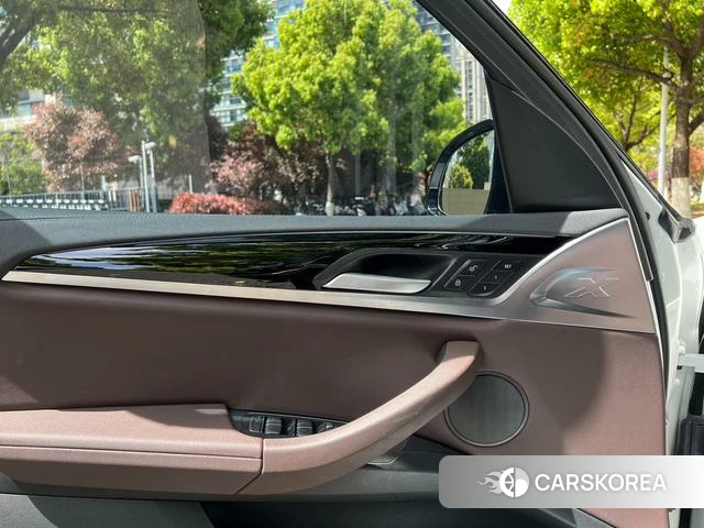BMW X3 2021 Белый из Китая, фото 5