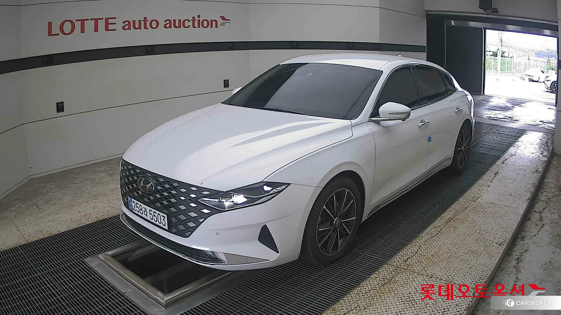 Hyundai Grandeur 2020 Белый из Кореи, фото 5