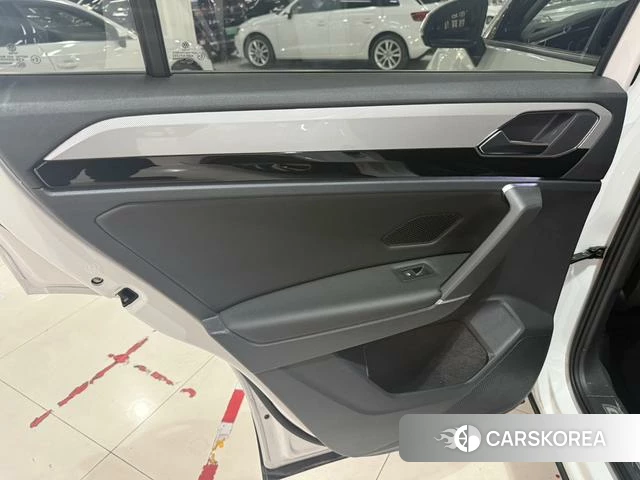 Volkswagen Tayron 2022 Белый из Китая, фото 5