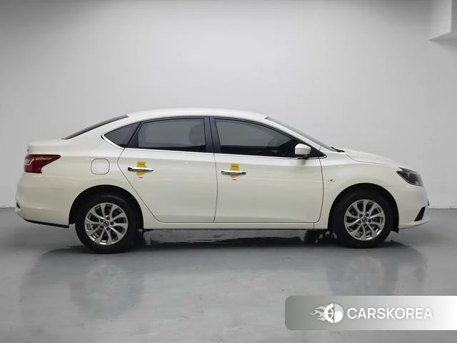Nissan Sylphy 2024 Белый из Китая, фото 5