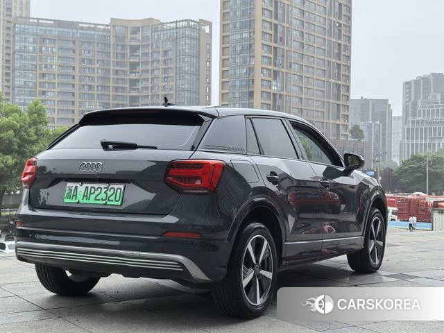 Audi Q2L 2021 Черный из Китая, фото 5