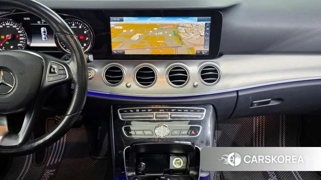 Mercedes-Benz E-Class W213 2018 Серый из Кореи, фото 5