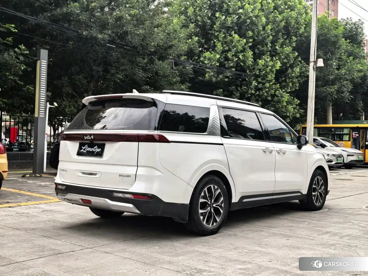 Kia Carnival 2022 Белый из Китая, фото 5
