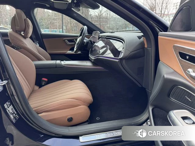 Mercedes-Benz E-Class 2024 Черный из Китая, фото 5
