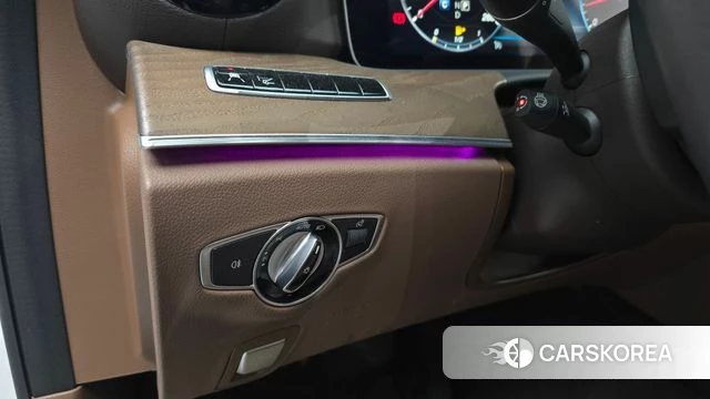 Mercedes-Benz E-Class W213 2019 Белый из Кореи, фото 5