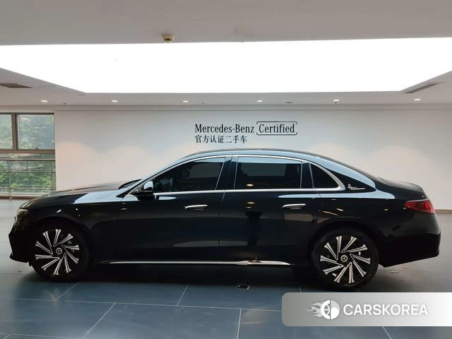 Mercedes-Benz E-Class 2025 Черный из Китая, фото 5