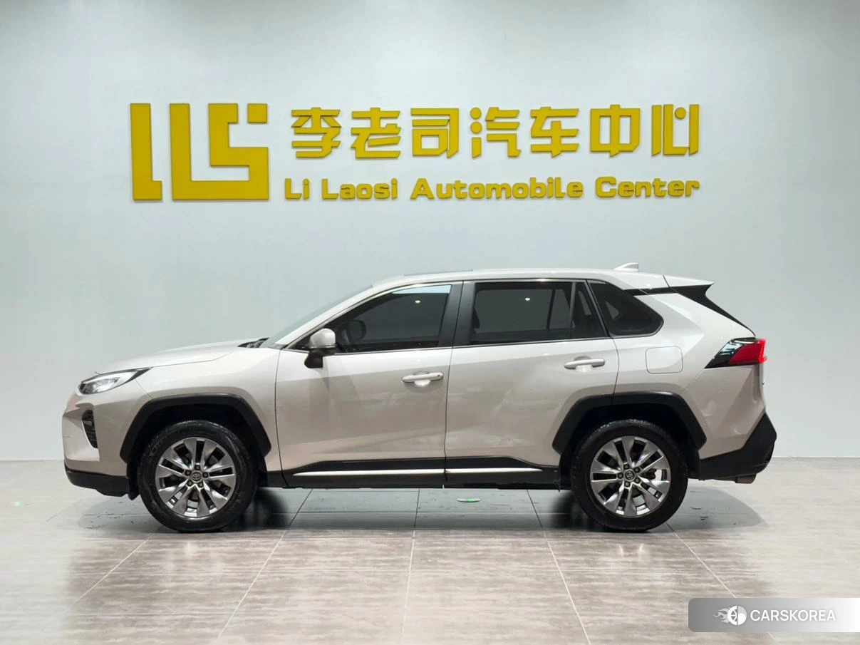 Toyota Wildlander 2020 Серебристо-серый из Китая, фото 5