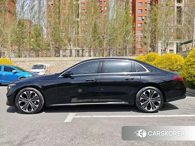 Mercedes-Benz E-Class 2026 Черный из Китая, фото 5