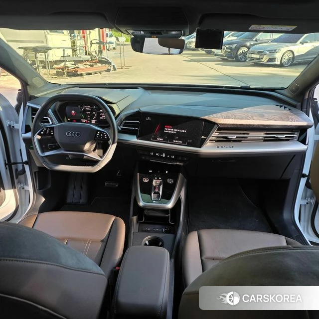 Audi Q4 e-Tron (F4) 2025 Белый из Кореи, фото 5