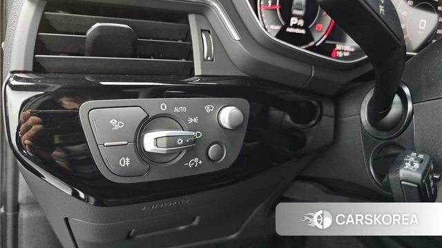 Audi A4 (B9) 2022 Черный из Кореи, фото 5
