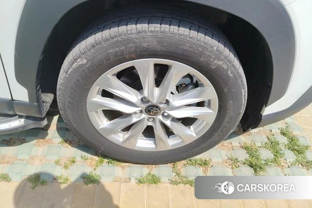 Toyota Corolla 2023 Белый из Китая, фото 5