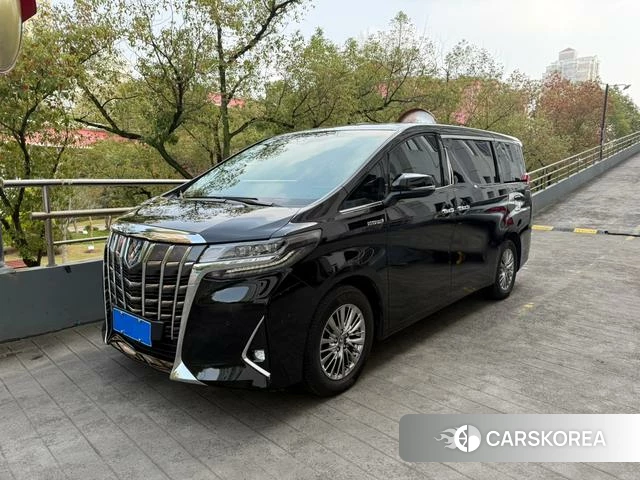 Toyota Alphard 2023 Черный из Китая, фото 5