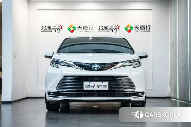Toyota Sienna 2022 Белый из Китая, фото 5