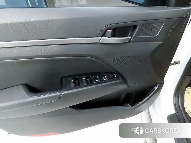 Hyundai Avante AD 2018 Белый из Кореи, фото 5