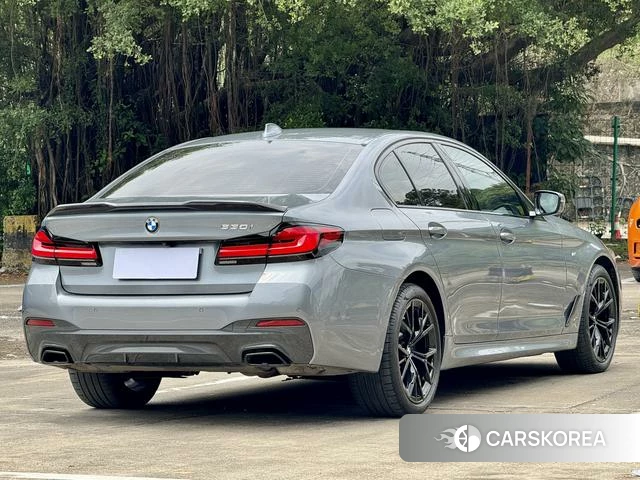 BMW 5 series 2022 Темно-серый из Китая, фото 5