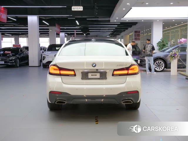 BMW 5 series 2021 Белый из Китая, фото 5