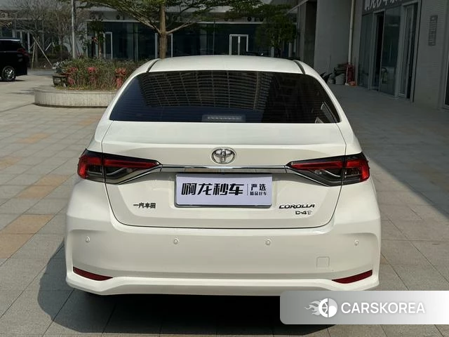 Toyota Corolla 2021 Белый из Китая, фото 6
