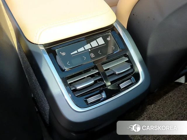Volvo XC60 second Generation 2018 Черный из Кореи, фото 6