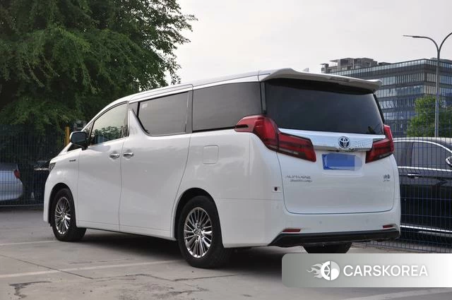 Toyota Alphard 2022 Белый из Китая, фото 6
