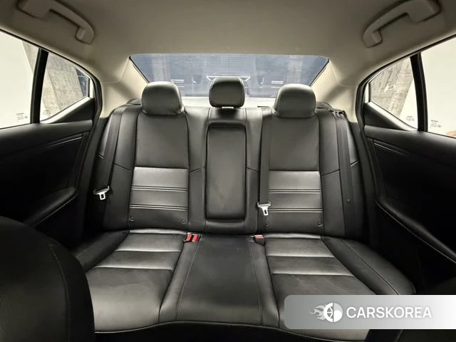 Nissan Sylphy 2022 Белый из Китая, фото 6