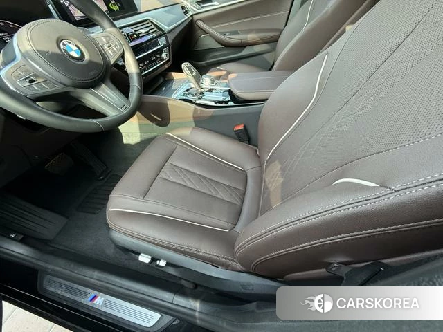 BMW 5 series 2023 Черный из Китая, фото 6