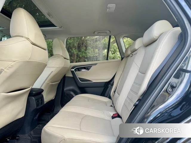 Toyota RAV4 2022 Черный из Китая, фото 6