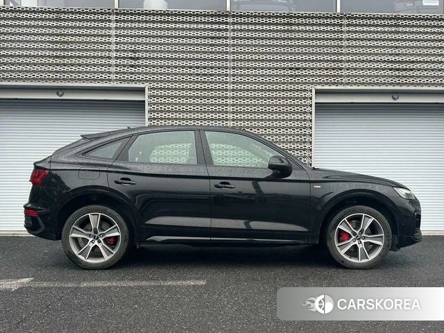 Audi Q5L 2023 Черный из Китая, фото 6