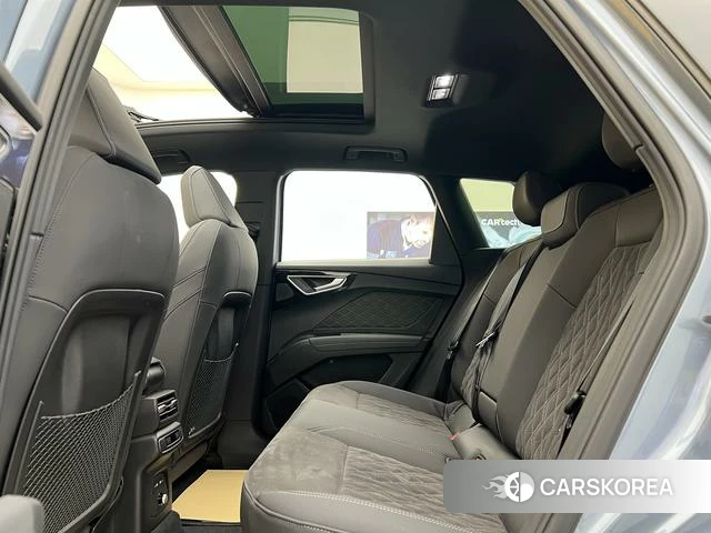 Audi Q4 2024 Синий из Китая, фото 6
