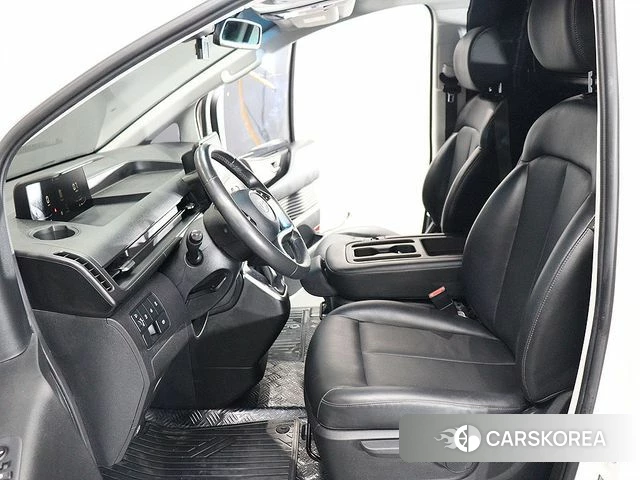 Hyundai Staria 2021 Белый из Кореи, фото 6