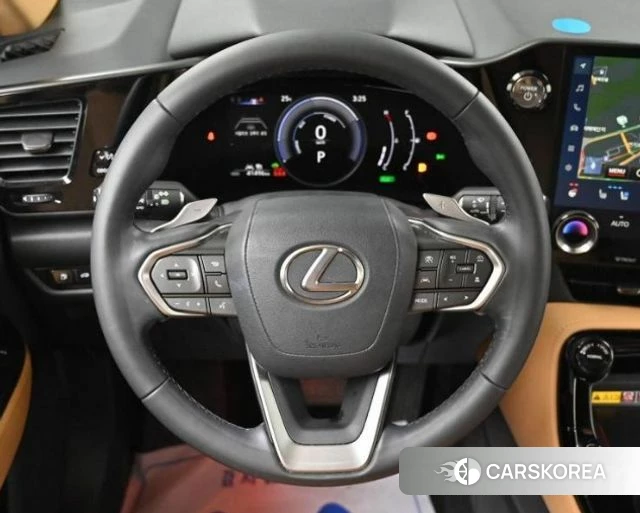 Lexus NX350h Second generation 2024 Серебристо-серый из Кореи, фото 6