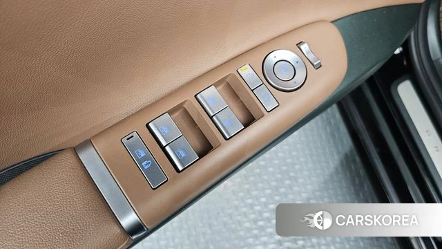 Hyundai Grandeur Hybrid (GN7) 2023 Черный из Кореи, фото 6