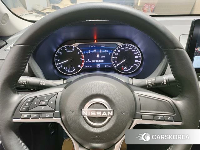 Nissan Sylphy 2025 Серебристо-серый из Китая, фото 6