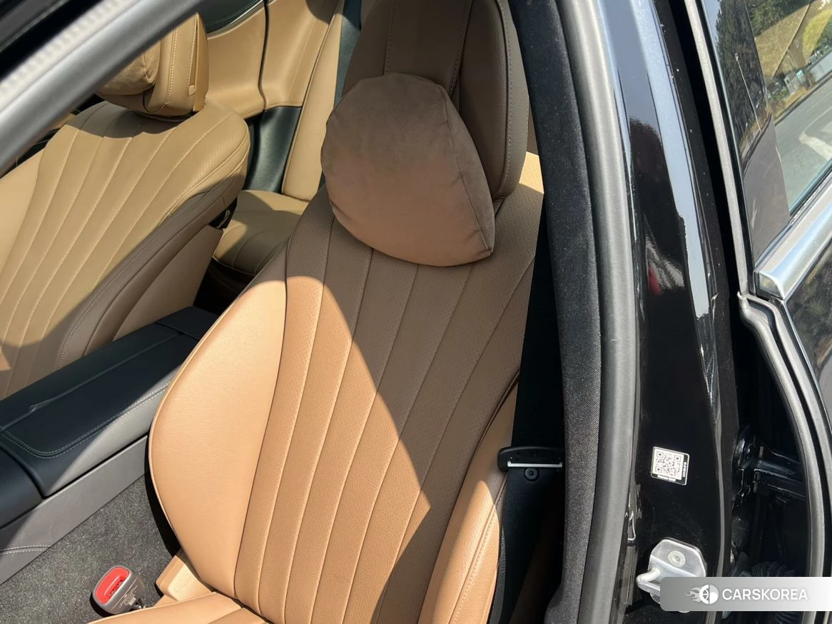 Mercedes-Benz E-Class 2023 Черный из Китая, фото 6