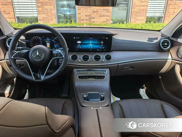 Mercedes-Benz E-Class 2023 Зеленый из Китая, фото 6
